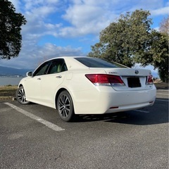 クラウンロイヤルサルーン　ハイブリッドの画像