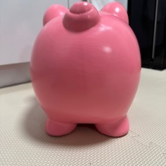 豚の貯金箱の画像