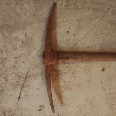 つるはしの画像