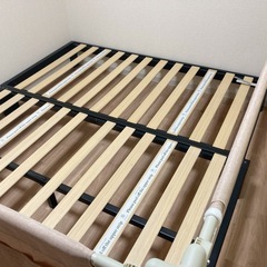 ベッドフレーム、ベッドガードセットの画像