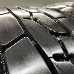 札幌発 引取OK DUNLOP SP688 245/70R19.5 19.5インチ トラックタイヤ 夏タイヤ ミックス 2本 23年製 バリ溝 地山 大型 低床　(STT080)の画像