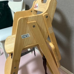 子供のお食事椅子の画像
