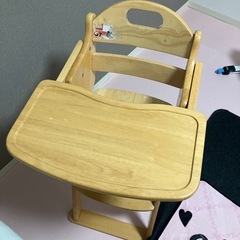 子供のお食事椅子の画像
