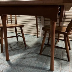 ★ダイニングセット★⭐︎お買い得⭐︎木製 ダイニングテーブル + イス2脚セット ・高さ70.5cm×幅140cm×奥行き85cmの画像