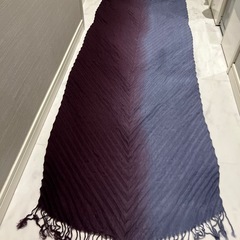 グラデーション　プリーツ　ストール　紫系の画像