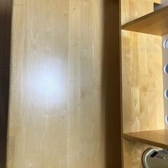 勉強机と袖机と椅子のセットの画像