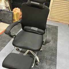 オフィスチェア　リクライニング　フットレスト付き の画像