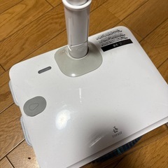 無料　livease｜リヴィーズ コードレスごみ取り（滴水機能付き）／EM-012Wの画像