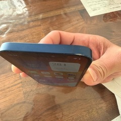 　iPhone12 64GB simフリーauの画像