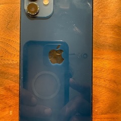 　iPhone12 64GB simフリーauの画像