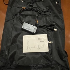 折りたたみ式電動キックスクーターの画像