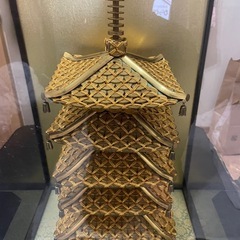 五重塔 五円黄銅貨 御縁の塔 5円玉縁起物 置物 オブジェの画像