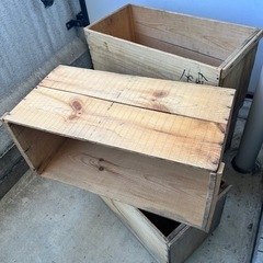 りんご箱　4個セット　500円の画像