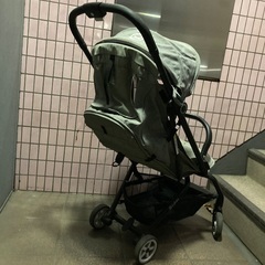 超コンパクト🔴ブランドベビーカーの画像