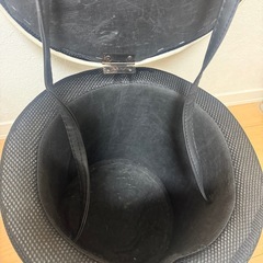 収納付きの椅子の画像