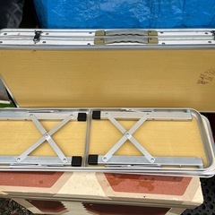 テーブル　ベンチx2の画像