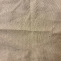 ビジュー付きクリーム色大判マフラーの画像