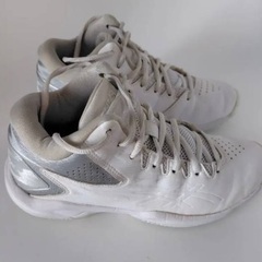 アシックス　バスケットシューズ　23cm ゲルインプルーブの画像