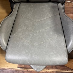 LEOVOLゲーミング座椅子 360度回転の画像