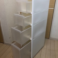 4段キャスター付き収納ケース　美品の画像
