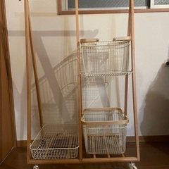 【収納とインテリアを兼ね備えた、空間に溶け込むリブキャリーバスケットハンガー】の画像