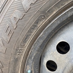 2本は新品グッドイヤー‼️軽自動車、スタッドレスタイヤホイールセット　奥様のタントに⭐︎の画像