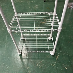 大人気！白のスチールラック！の画像