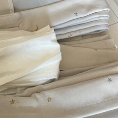 全新品ニトリ星柄カーテンの画像