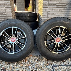 ハイエース　スタッドレスタイヤホイールセットの画像