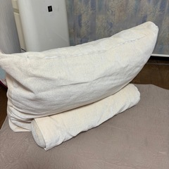 自立する大きな背もたれクッションの画像