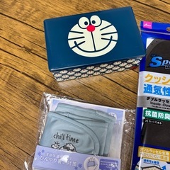 スヌーピーハンドクーラー、メガネケースなどの画像