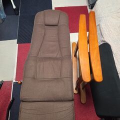 フットレスト付き高座椅子の画像