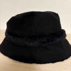 marie claire bis ボア付きバケットハット 57.5cmの画像