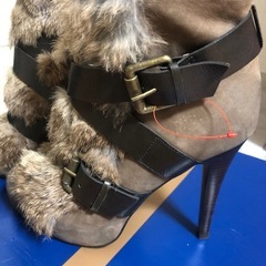 美品　フェイクファー　ショートブーツ　ヒール10cmの画像