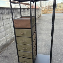 収納と洋服掛けの画像