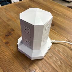 USB付き 縦型電源タップ ブラック タワー型 コンセント 8口＋USBポートの画像