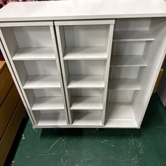 漫画を置くのに最適！ニトリのスライドブックシェルフの画像