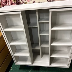 漫画を置くのに最適！ニトリのスライドブックシェルフの画像