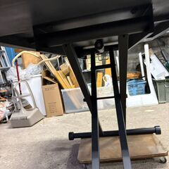 昇降式アイアン×無垢材デスク／ローテーブル兼用（W110cm×D70cm）の画像