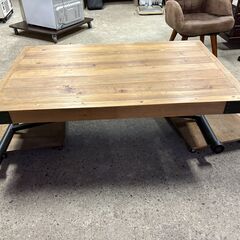 昇降式アイアン×無垢材デスク／ローテーブル兼用（W110cm×D70cm）の画像