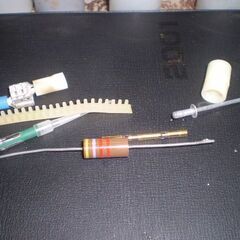 頂きものミニカーに入っていた作りかけパーツ色々 の画像