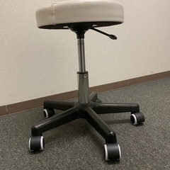 スツールの画像