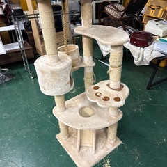 使用感ある為大得価格！キャットタワー！の画像