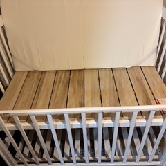 美品カトージ　ベビーベッドハイタイプの画像