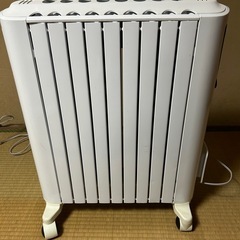 デロンギ　ユニカルドオイルヒーター　1500Wの画像