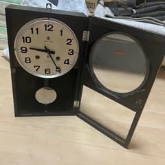 振り子時計　レトロ　手動掛け時計の画像
