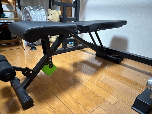 バーベルとラックとベンチ
