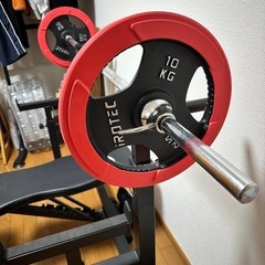 バーベルとラックとベンチ
の画像