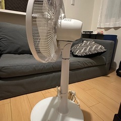 扇風機　カバー付き　動作確認済みの画像