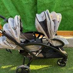 二人乗りベビーカーの画像